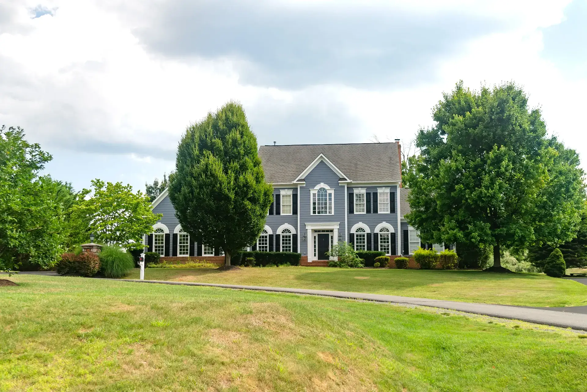 Professional exterior painting project in Arlington-Alexandria by That 1 Painter