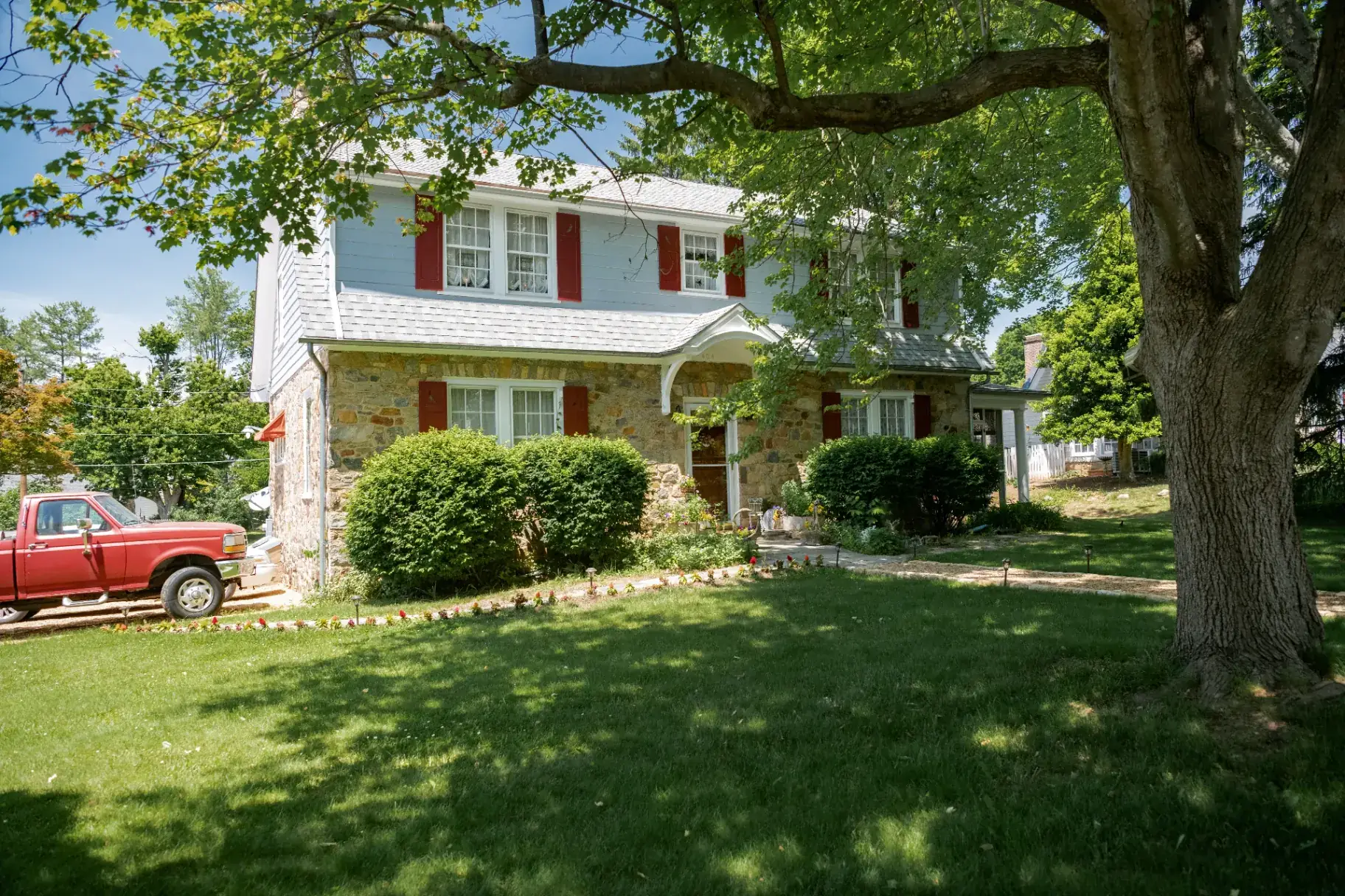 Professional exterior painting project in Arlington-Alexandria by That 1 Painter