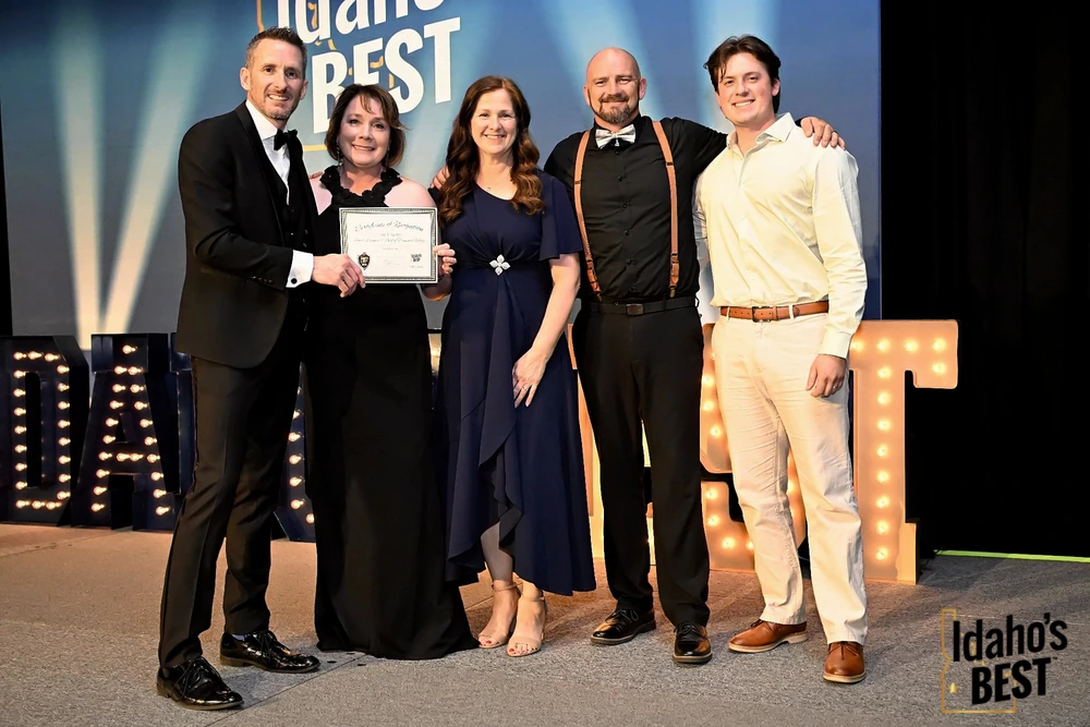 That 1 Painter Treasure Valley team accepting their Idaho's Best award