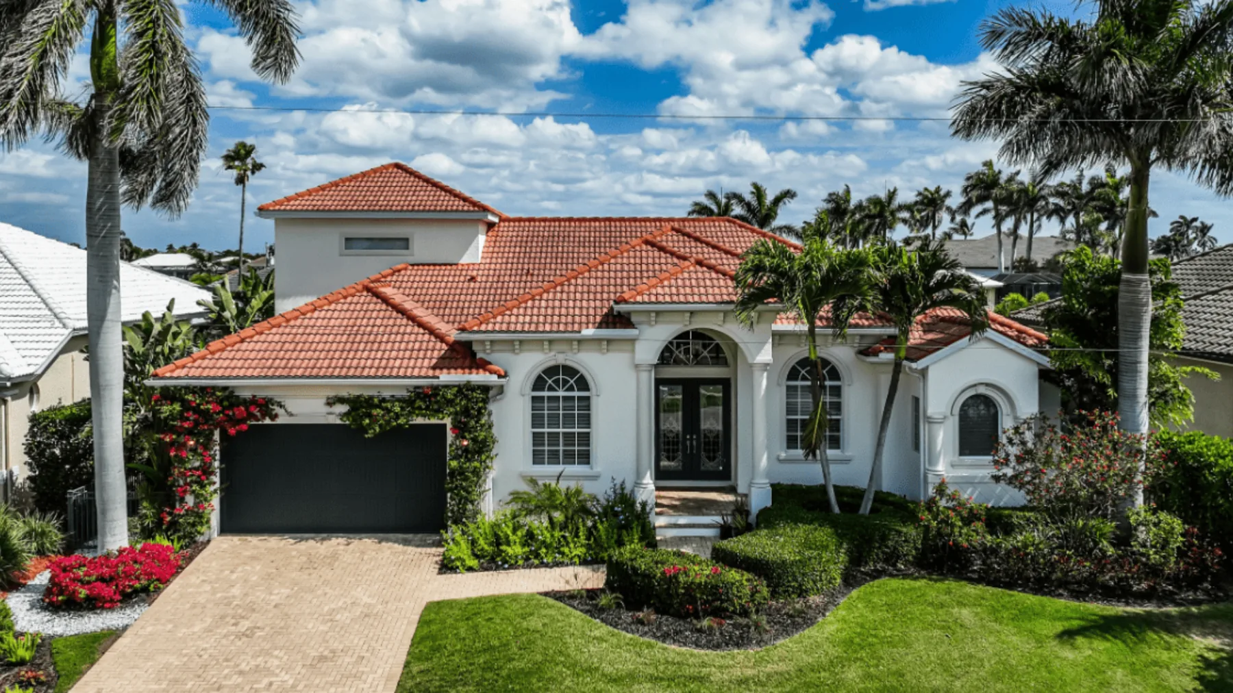 Professional exterior painting project in Miami by That 1 Painter