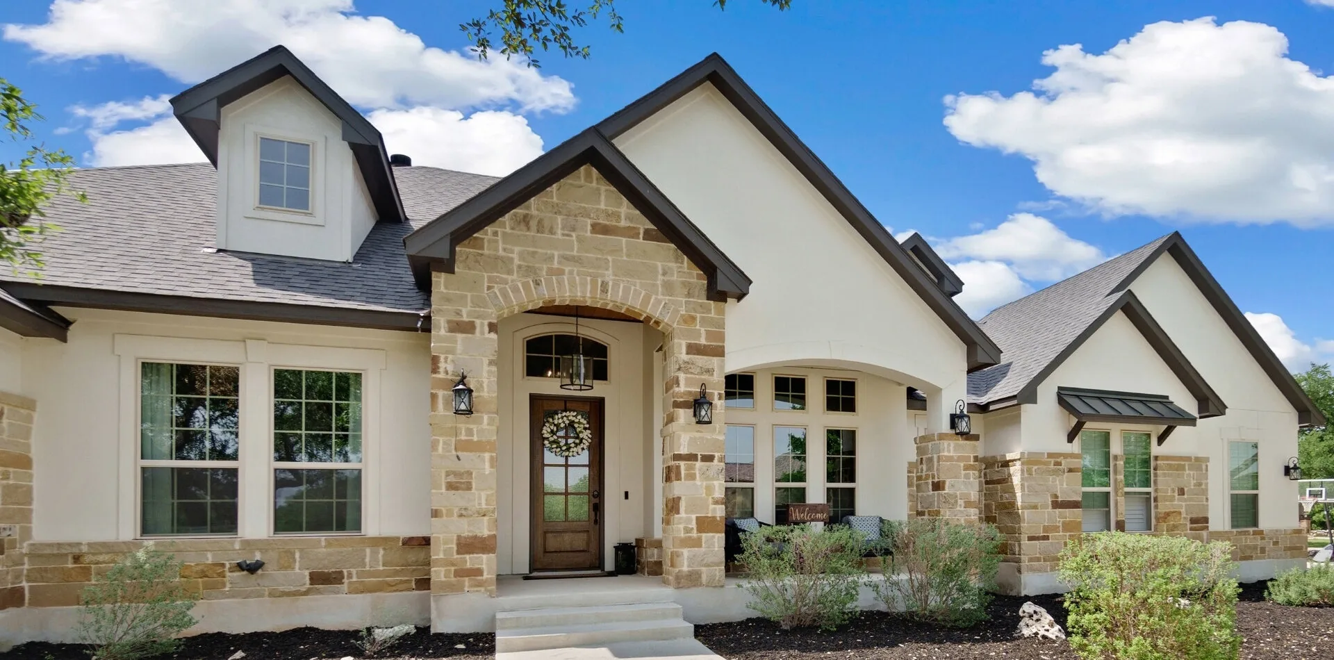 Professional exterior painting project in Midland-Odessa by That 1 Painter