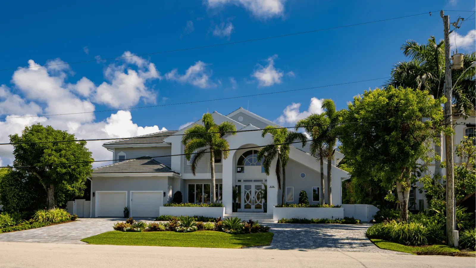 Professional exterior painting project in First Coast by That 1 Painter