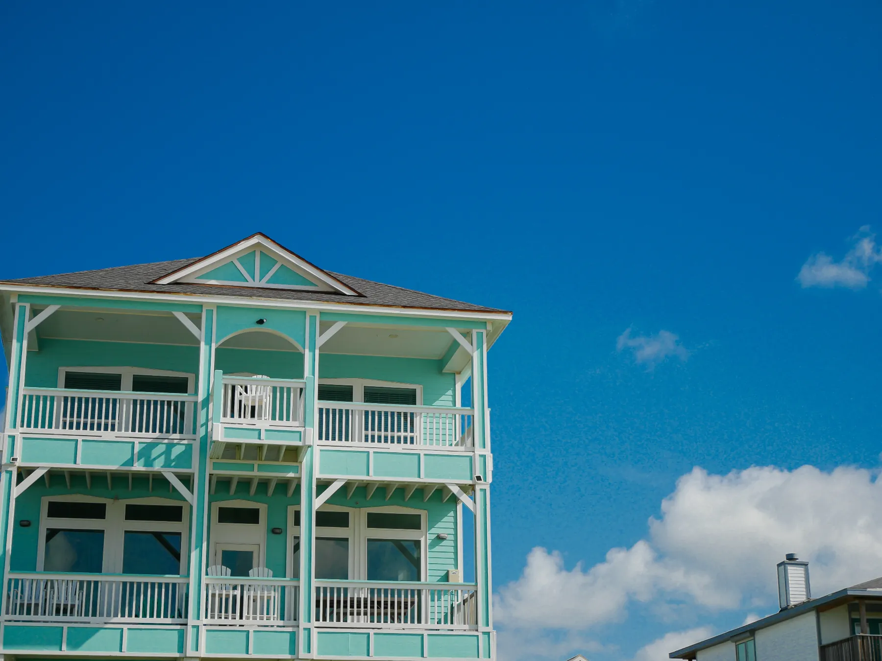 Professional exterior painting project in Galveston County by That 1 Painter