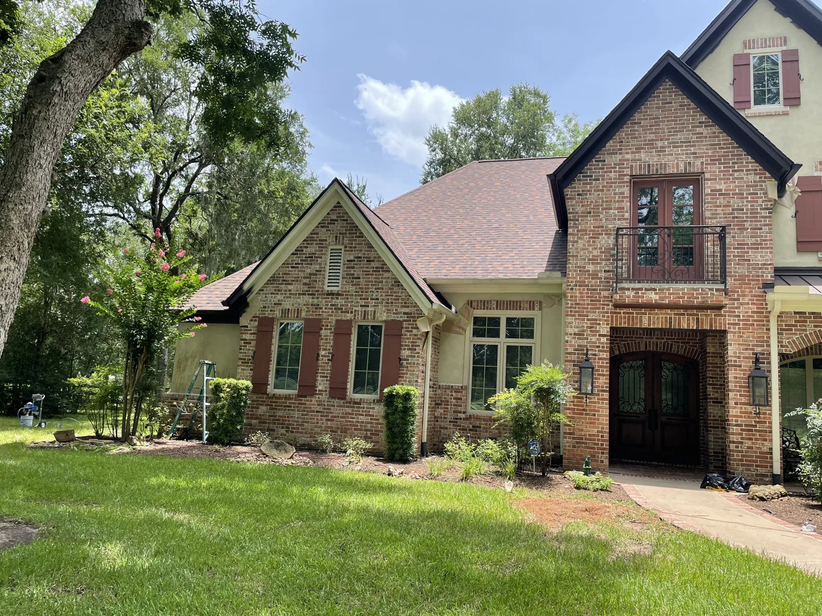 Professional exterior painting project in Fort Bend County by That 1 Painter
