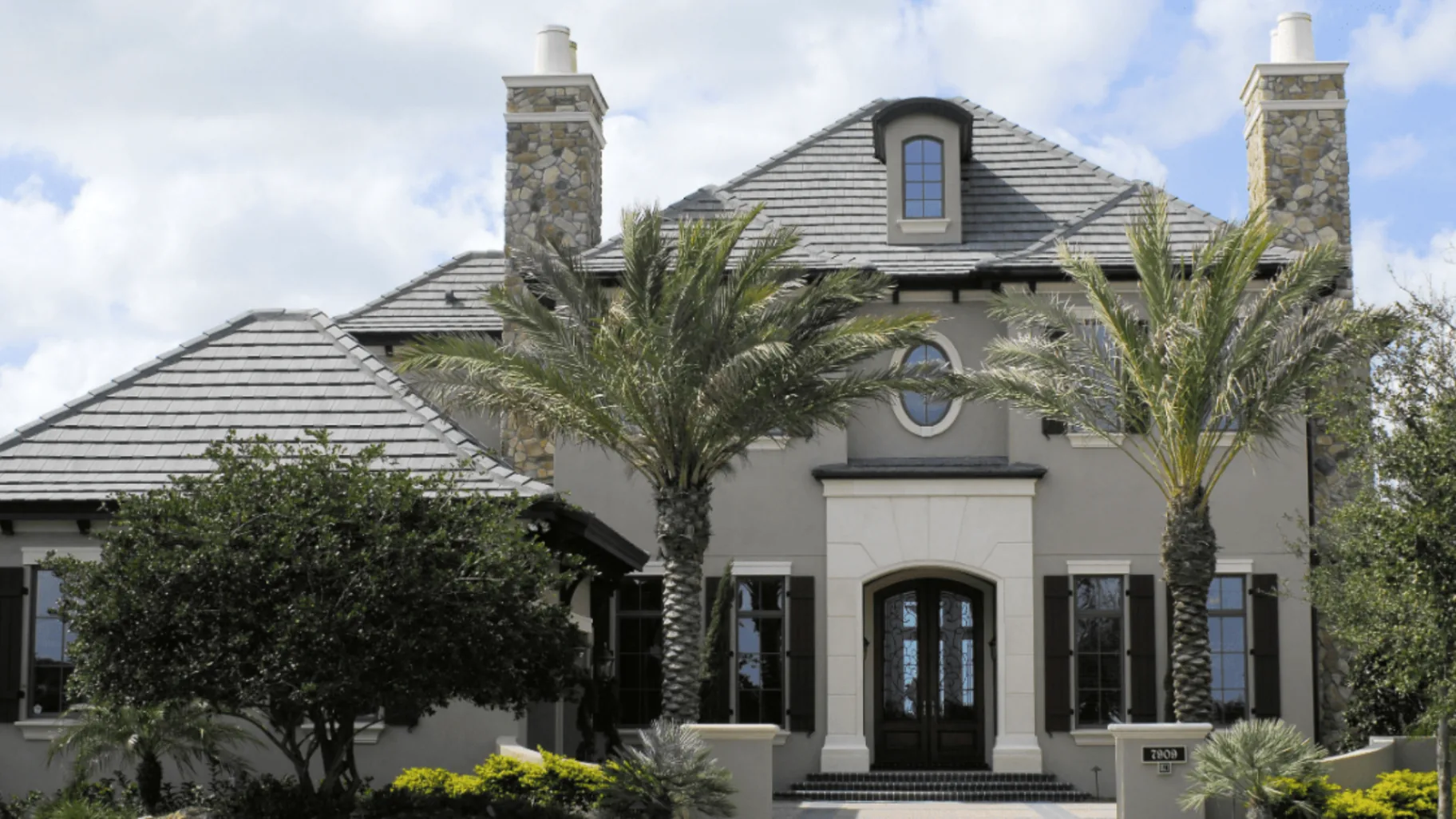 Professional exterior painting project in Sarasota by That 1 Painter