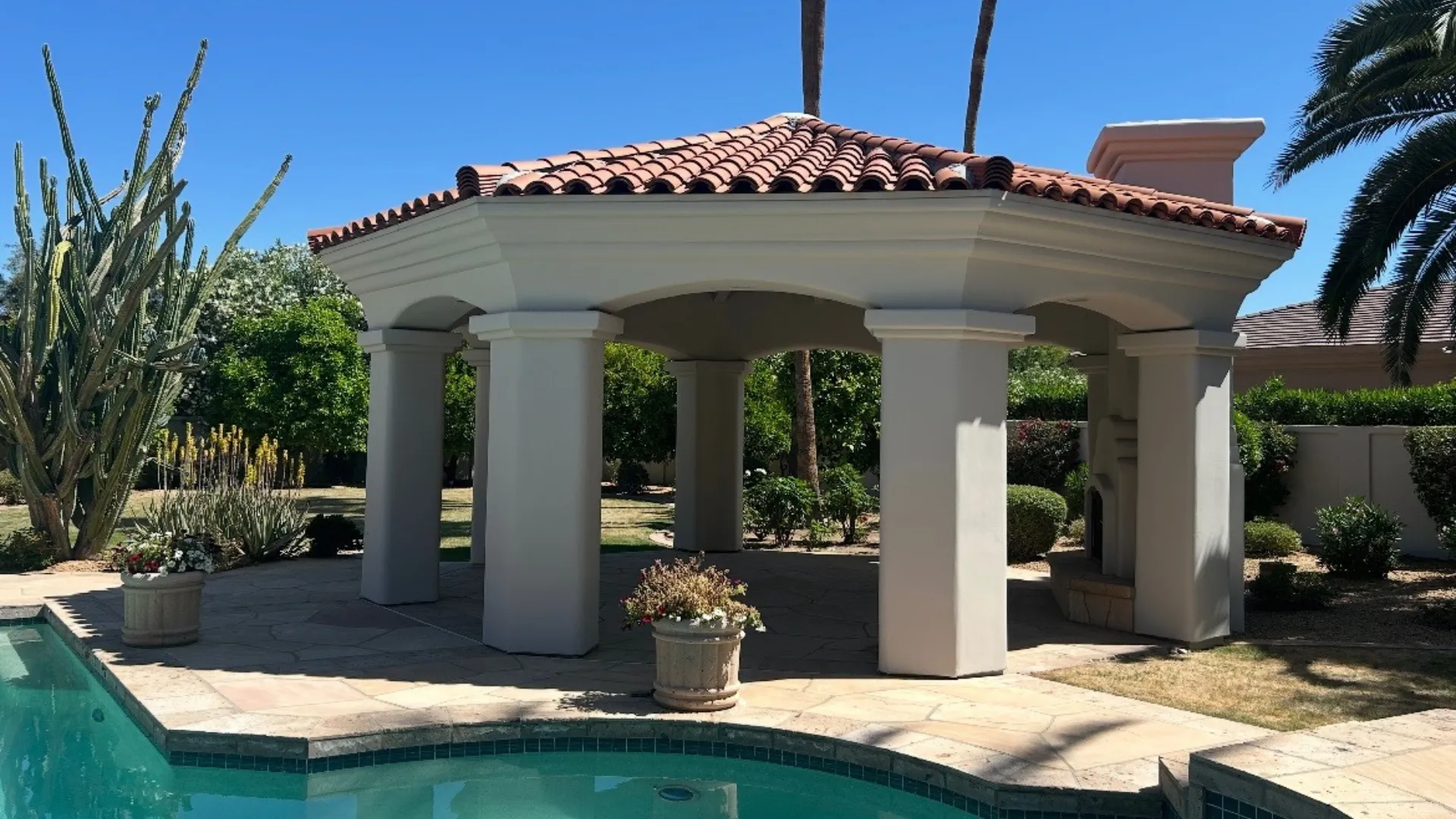 Stucco pavilion exterior repaint by a Paradise Valley pool by That 1 Painter Scottsdale