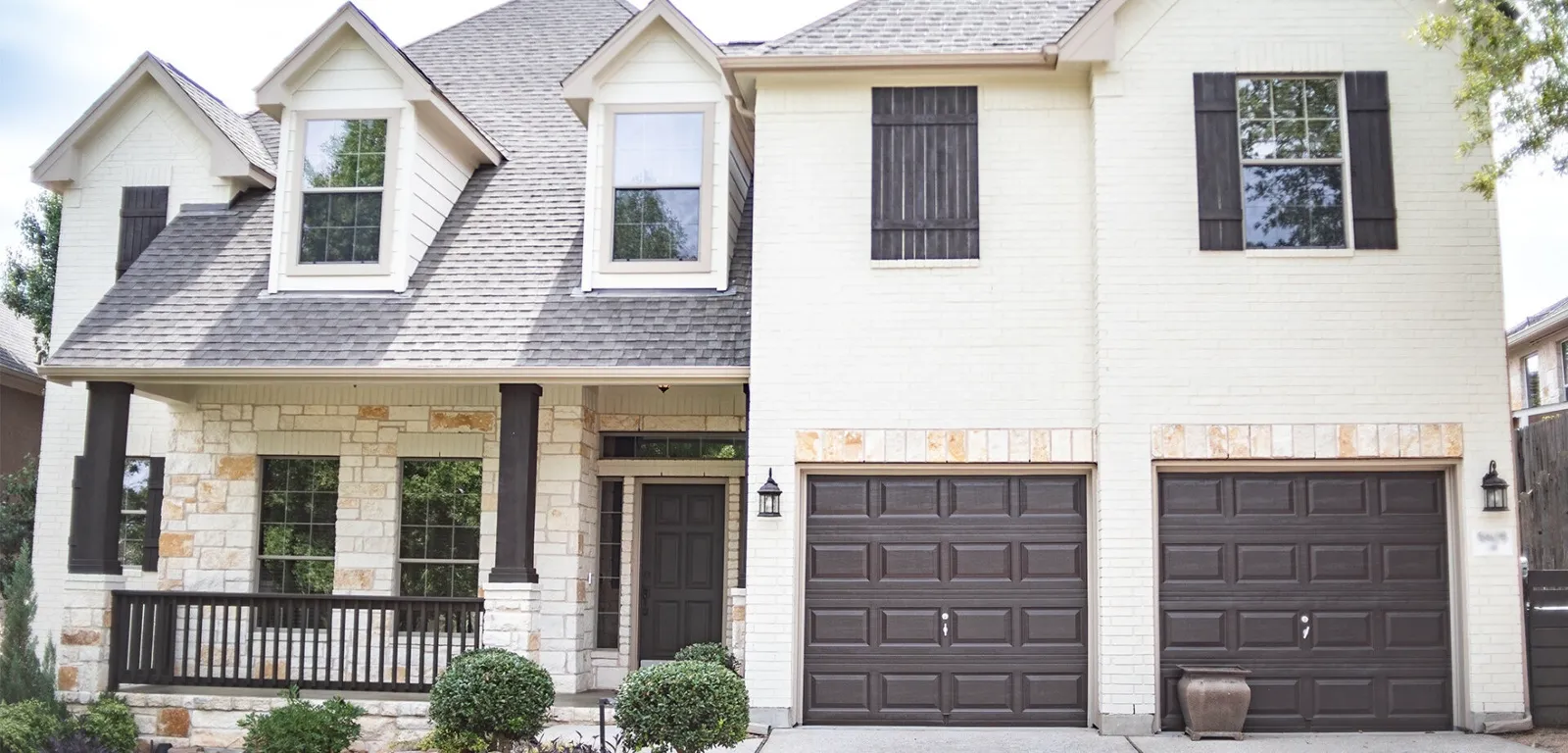 Professional exterior painting project in Bastrop by That 1 Painter