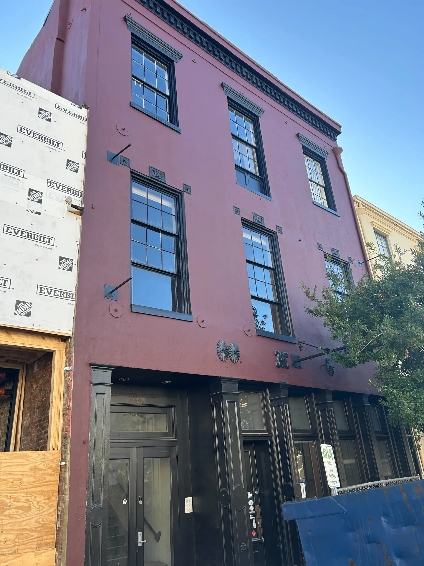 Professional exterior painting project in New Orleans by That 1 Painter