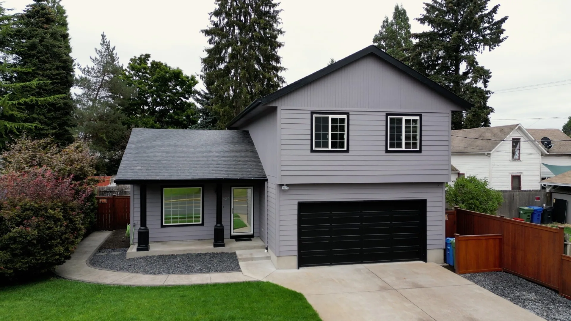 Professional exterior painting project in Salem by That 1 Painter