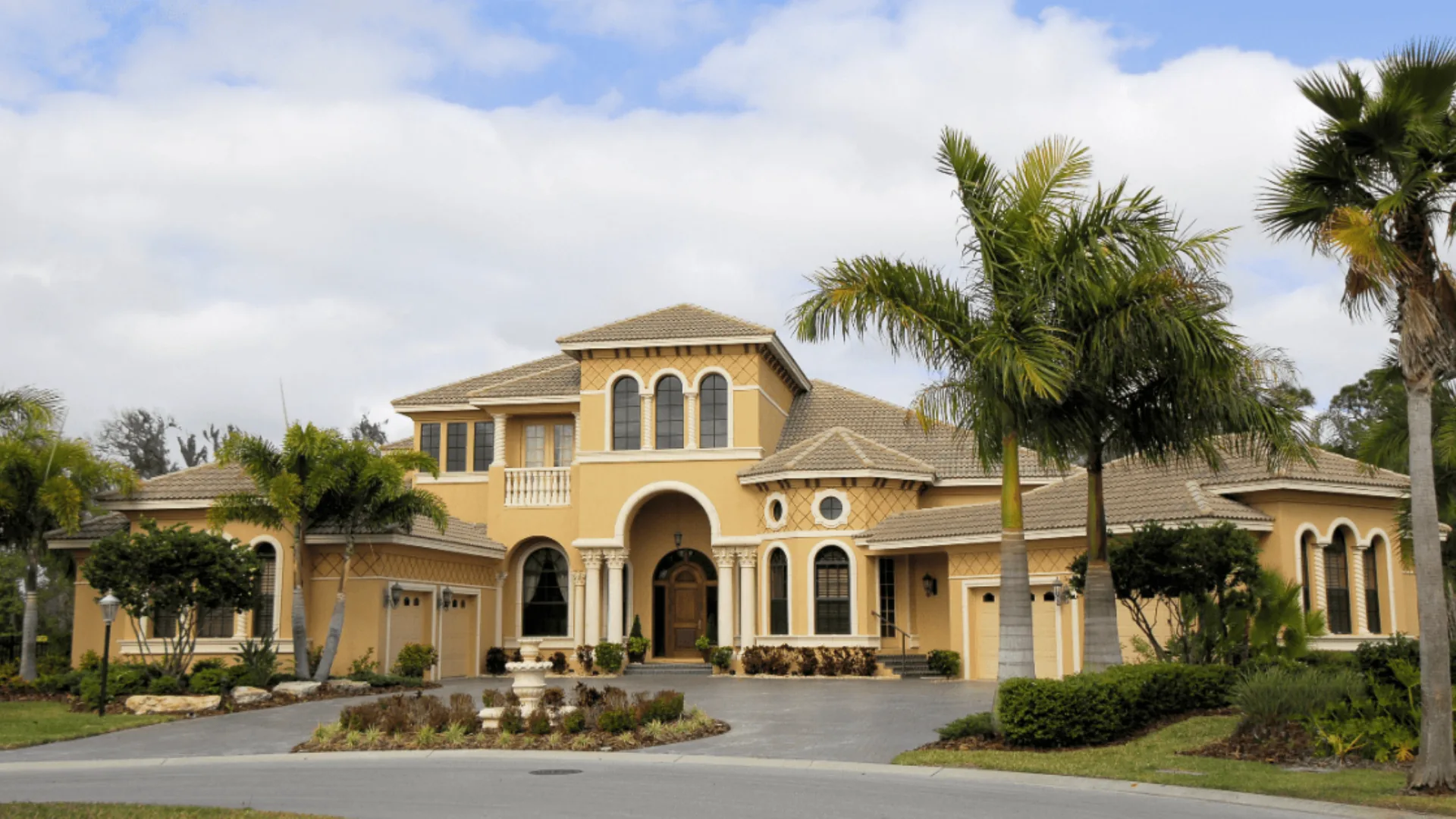 Professional exterior painting project in Sarasota by That 1 Painter