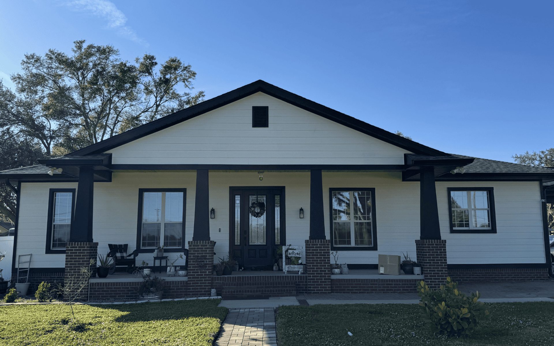 Professional craftsman bungalow exterior painting project in Tampa Bay by That 1 Painter