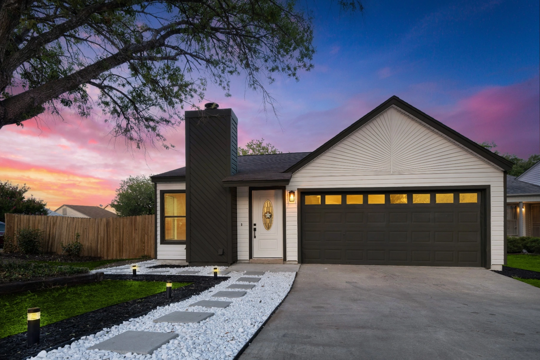 Professional exterior painting project in Texarkana by That 1 Painter