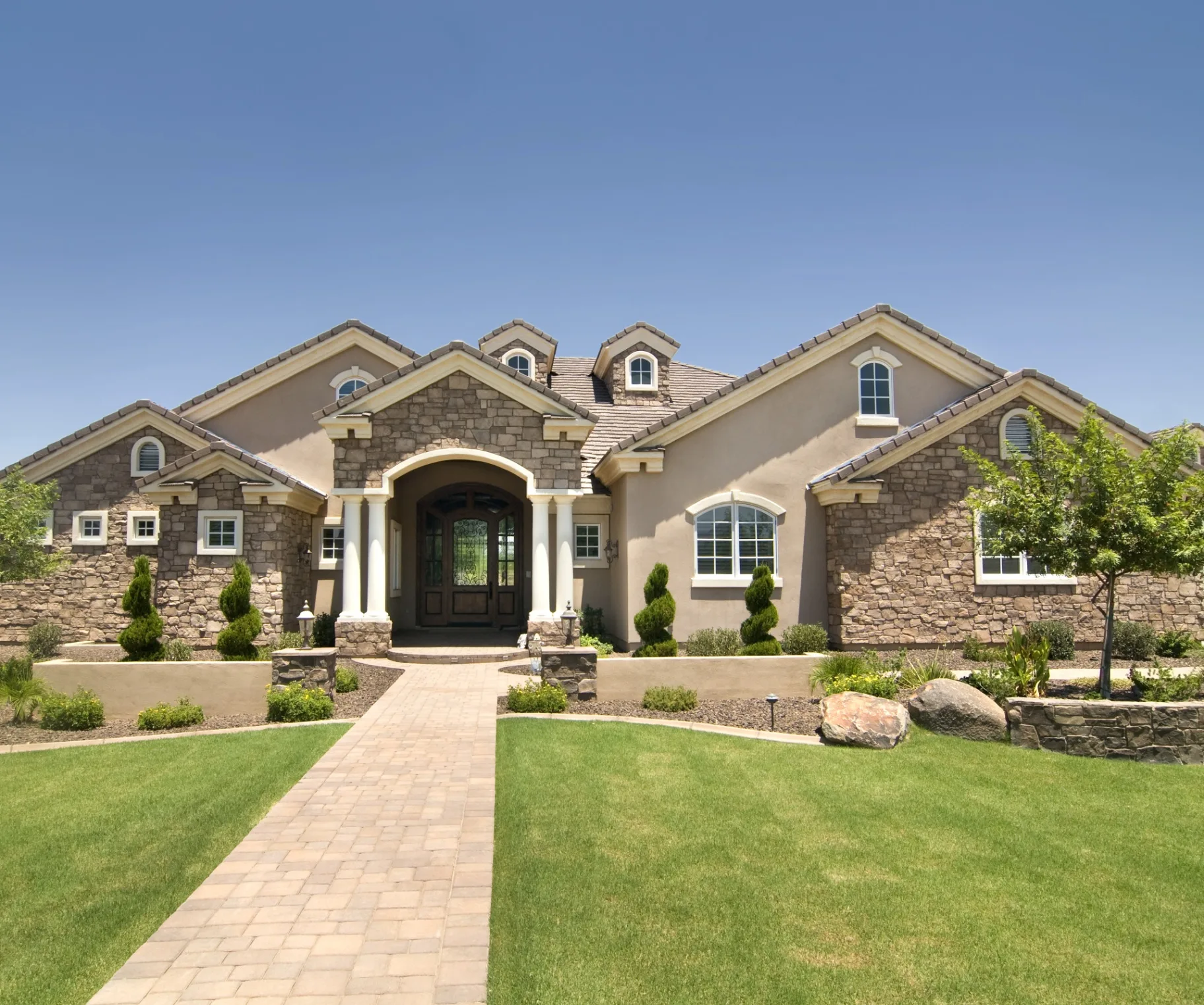 Professional exterior painting project in Raleigh by That 1 Painter