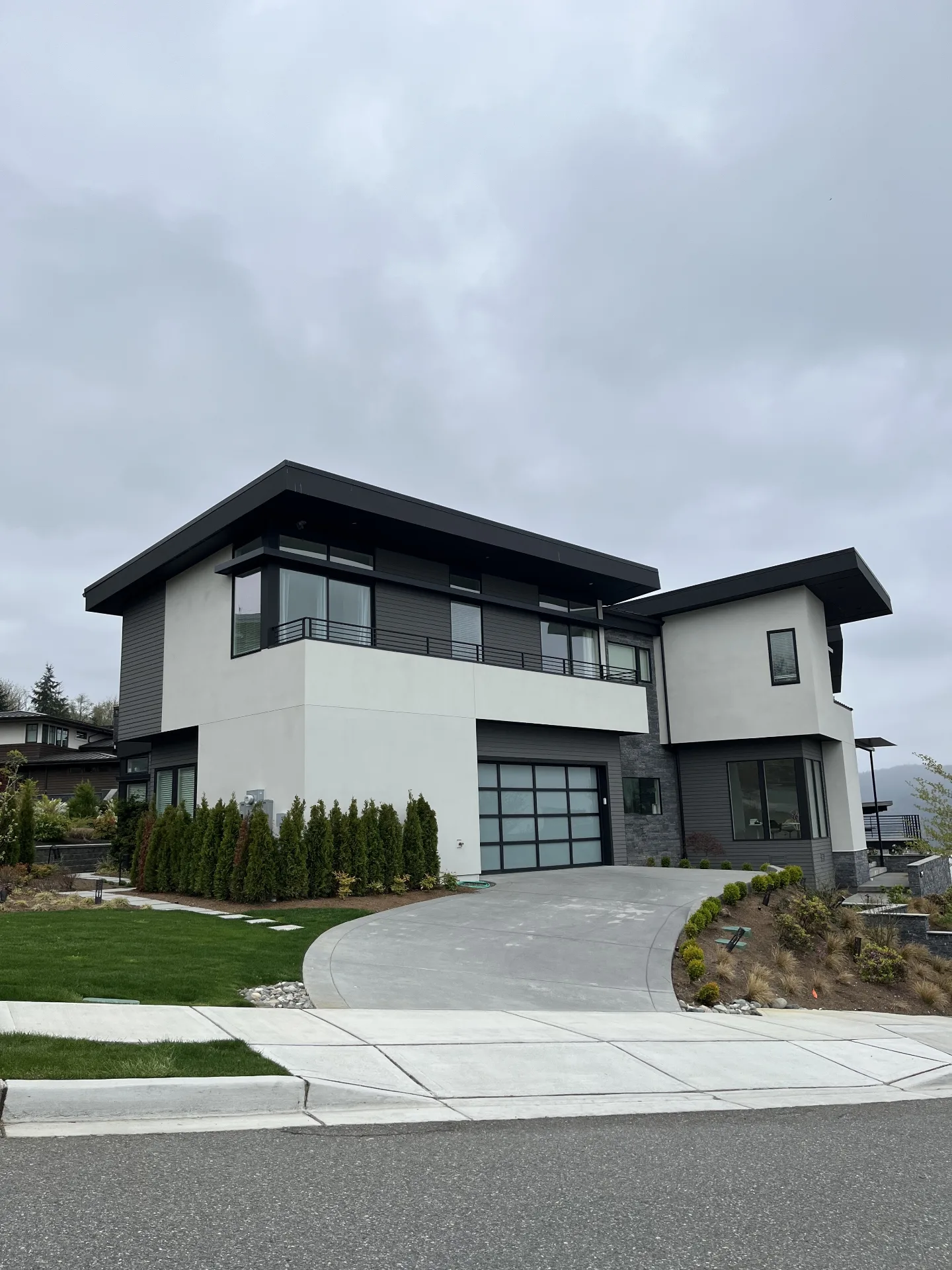 Professional exterior painting project in Seattle by That 1 Painter