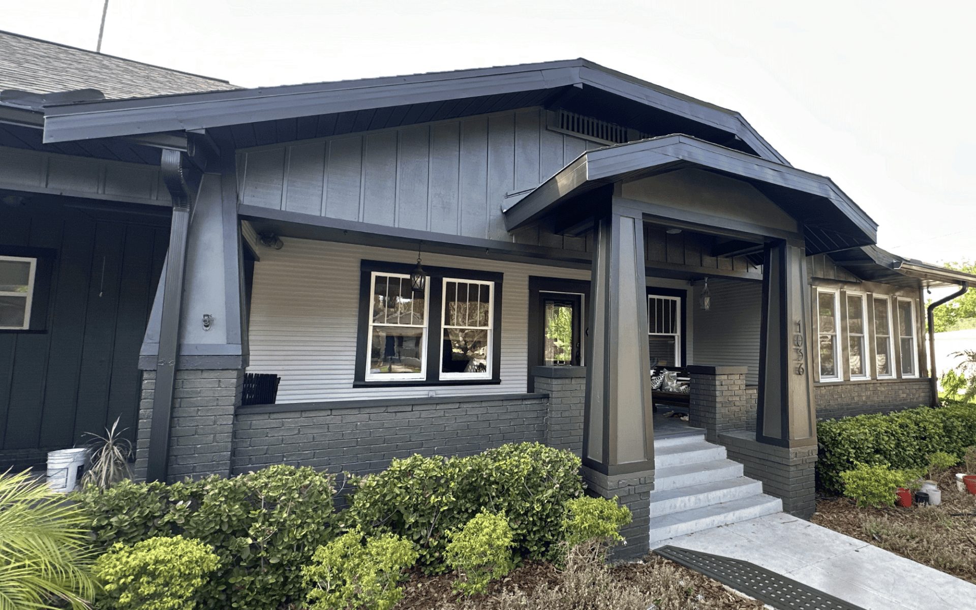 Professional historic craftsman exterior painting project in Tampa Bay by That 1 Painter