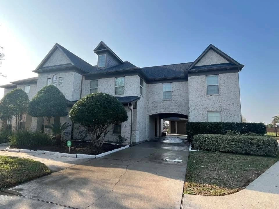 Professional exterior painting project in Sugar Land by That 1 Painter