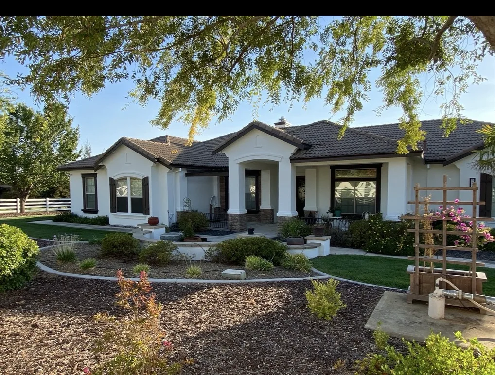 Professional exterior painting project in Sacramento by That 1 Painter