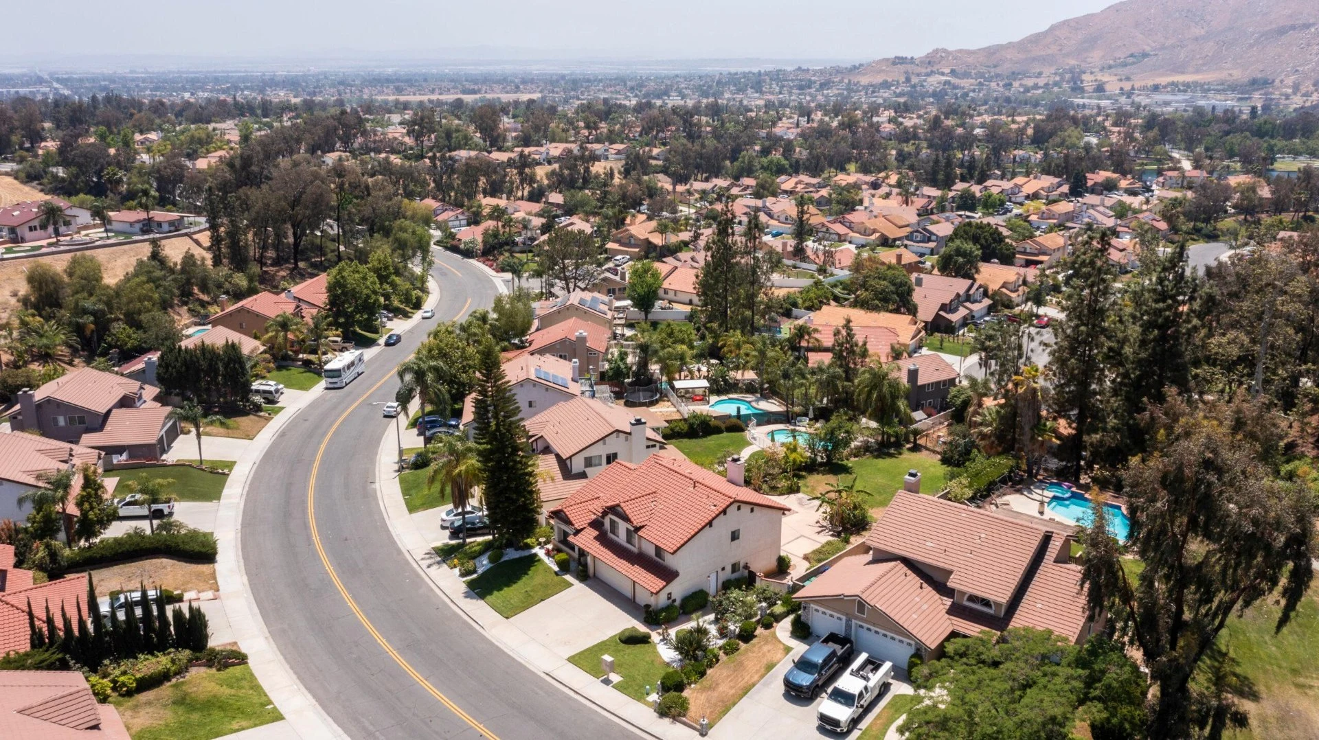 Aerial view of Inland Empire residential neighborhoods served by That 1 Painter Ontario and Fontana