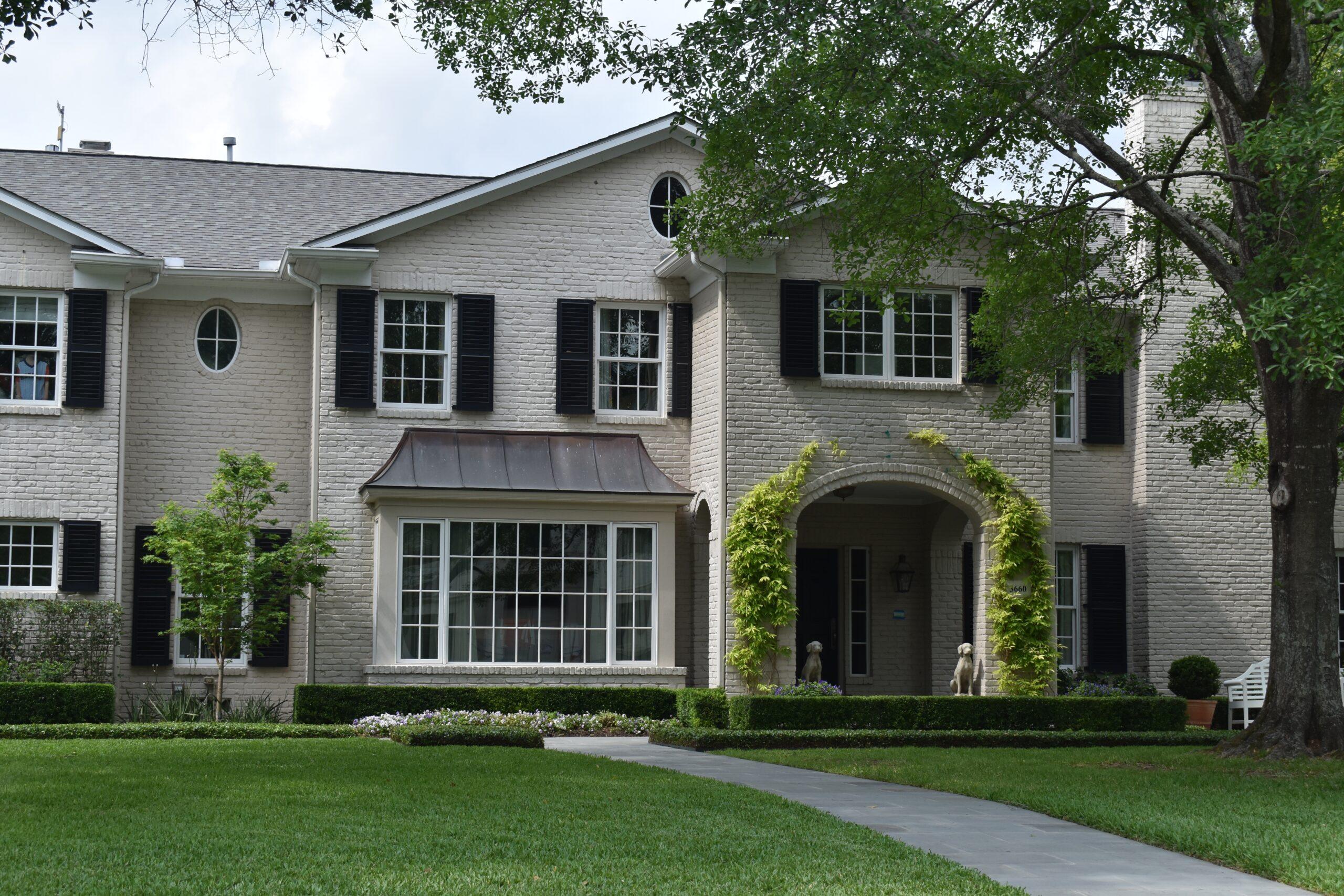 A houston home painted by professional painters_that 1 painter