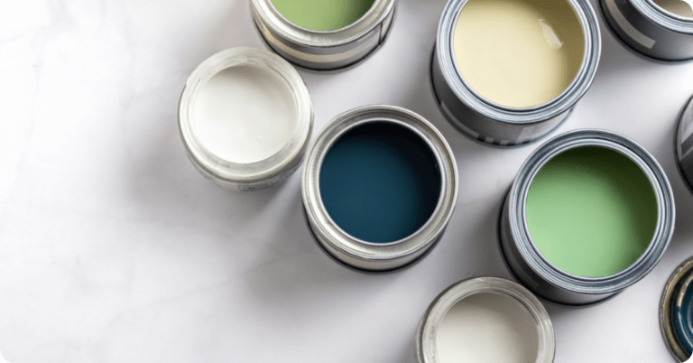 That 1 Painter team at work - Why Choose Us section