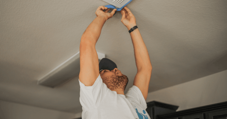 That 1 Painter team at work - Why Choose Us section