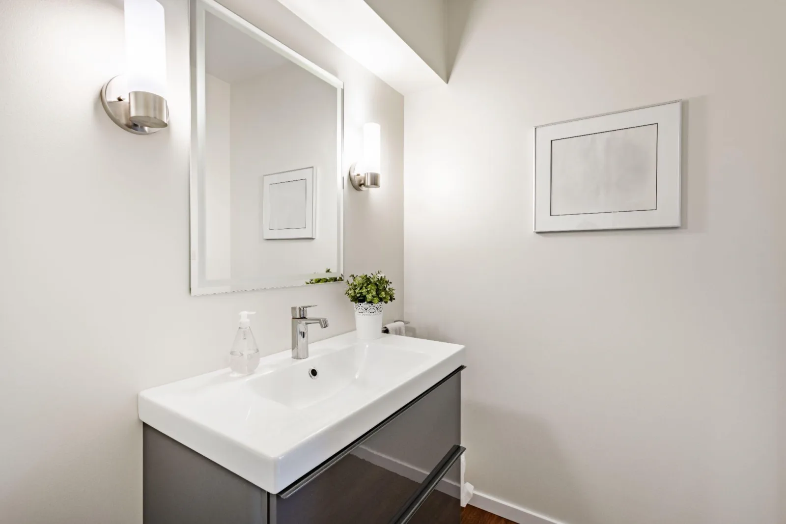 What Is the Best Bathroom Paint?