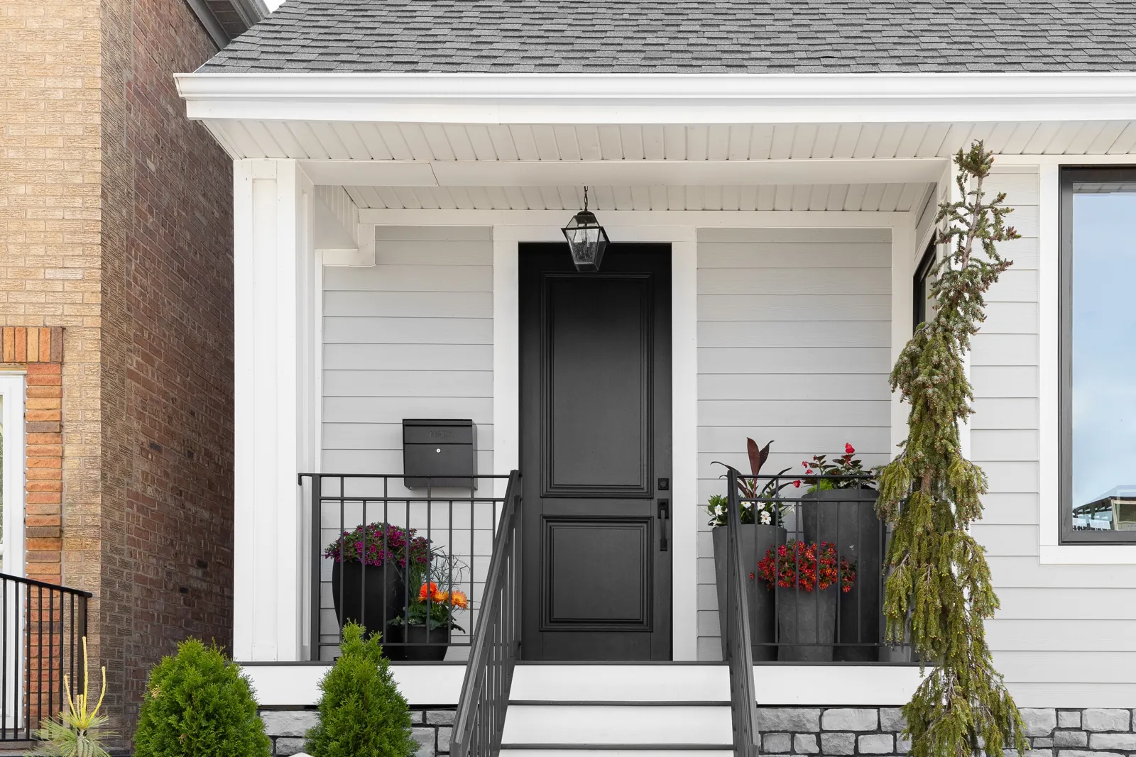 What Color Should You Paint Your Front Door?