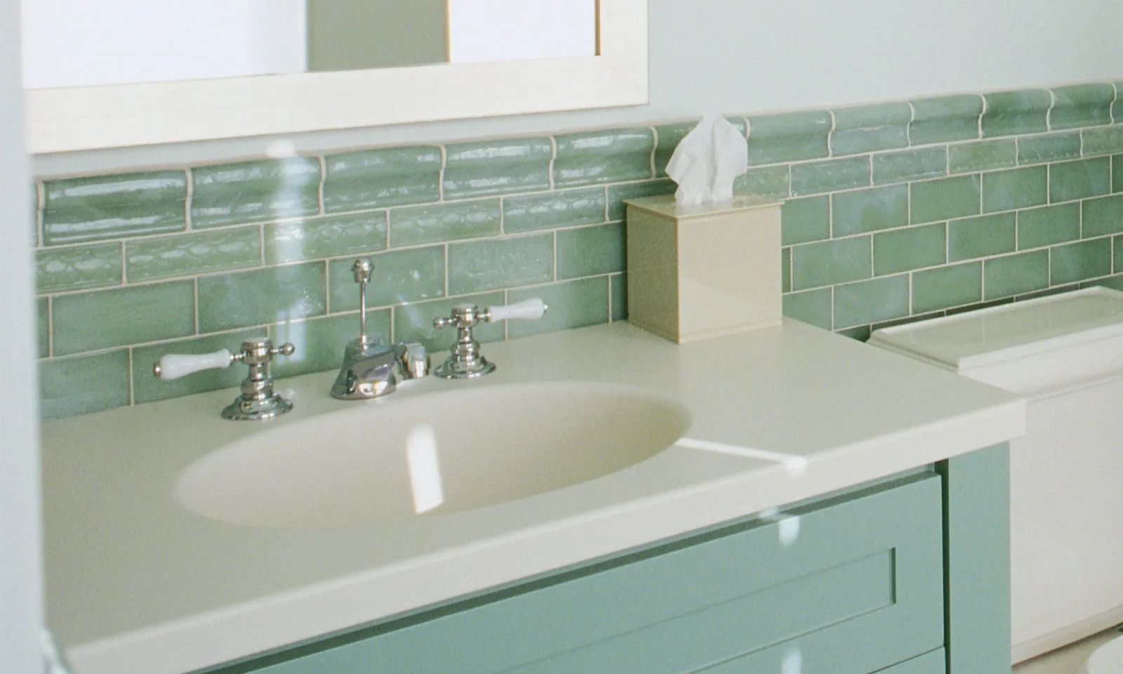 What Are the Best Sherwin-Williams Bathroom Paint Colors for 2026?