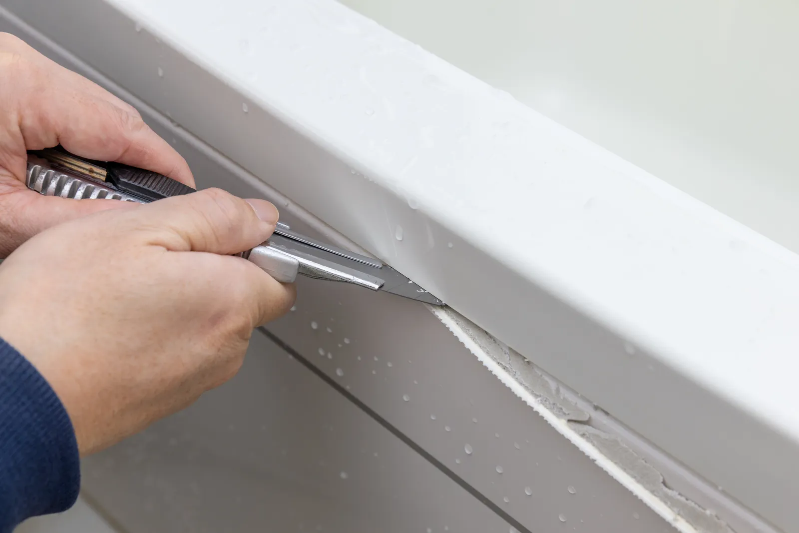 How Do You Remove Old Caulk?