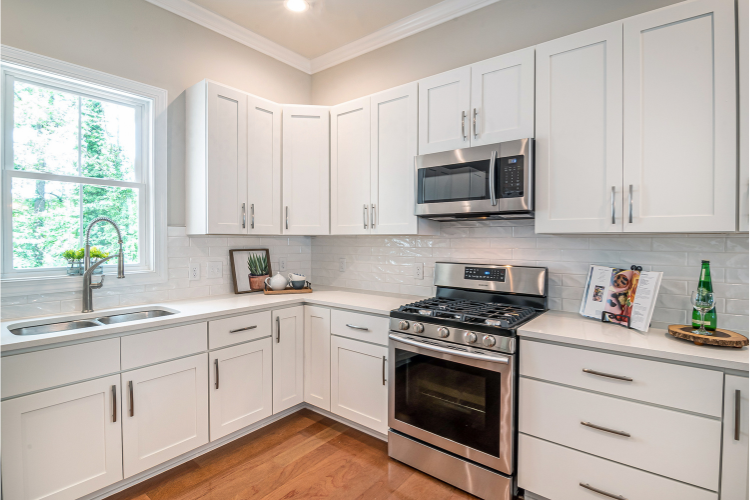 Here’s a deep dive into how professional cabinet painting service can create a true “wow factor” kitchen in Flowery Branch.