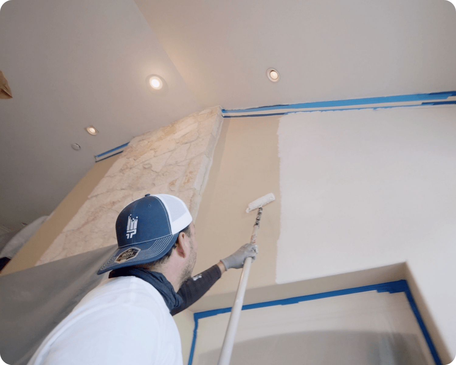 interior-painting-in-manassas woodbridge-professional-painter-painting-the-interior-of-home-from-that-1-Painter-1-1.png