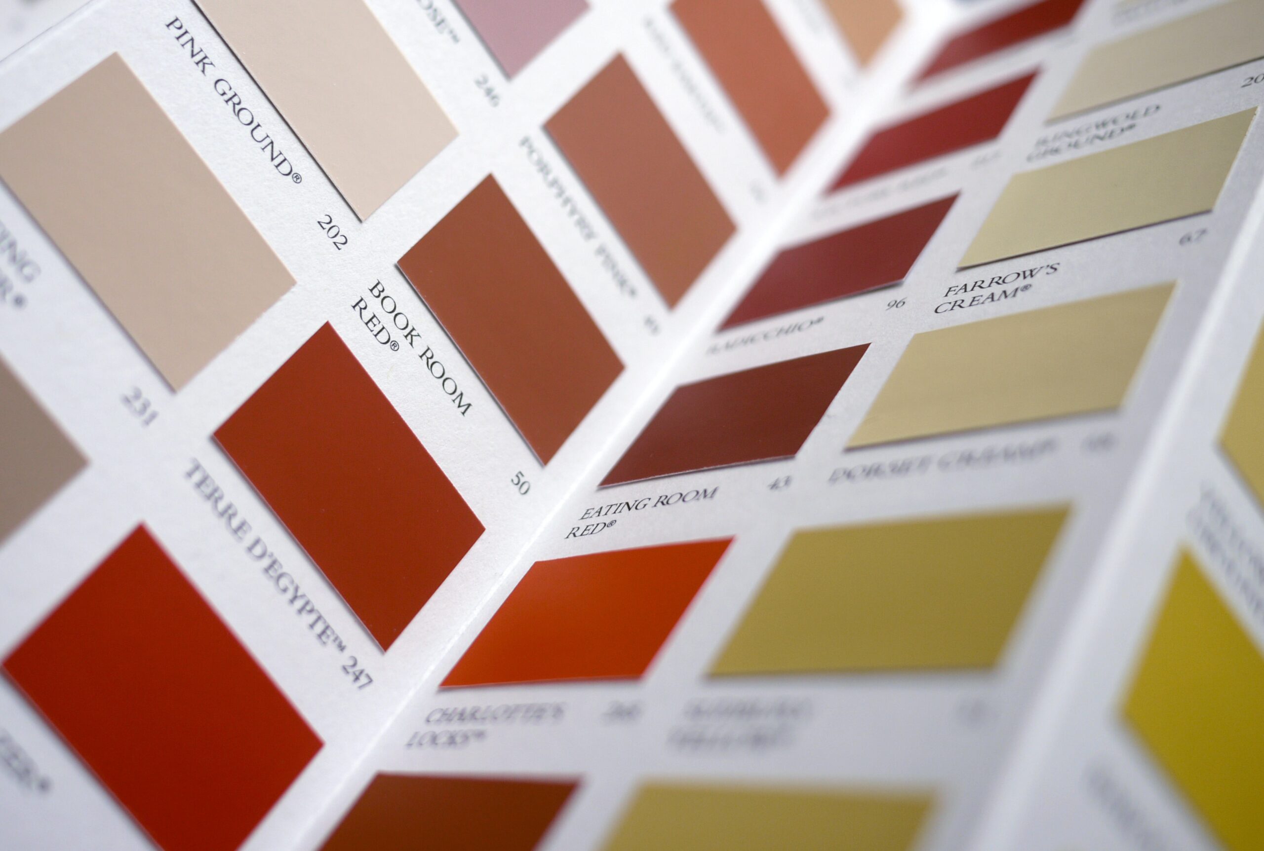 Multiple colors for the best exterior painting solutions for luxury homes with different tones