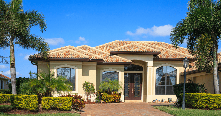 The exterior of a home in SWFL - That 1 Painter SWFL