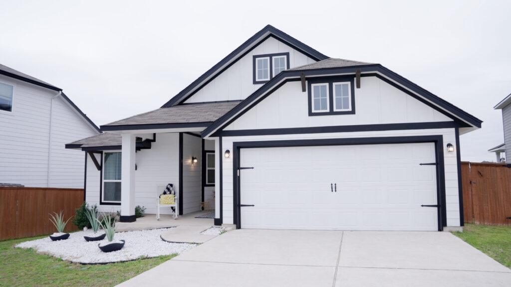 Newly painted house exterior_That 1 Painter Tallahassee