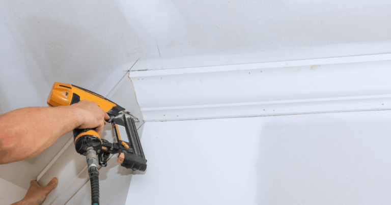 That 1 Painter team at work - Why Choose Us section