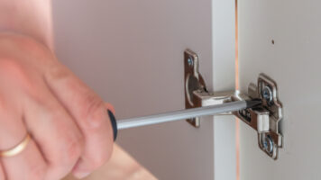 Painting Cabinets Without Removing the Doors? Guide to Better Results