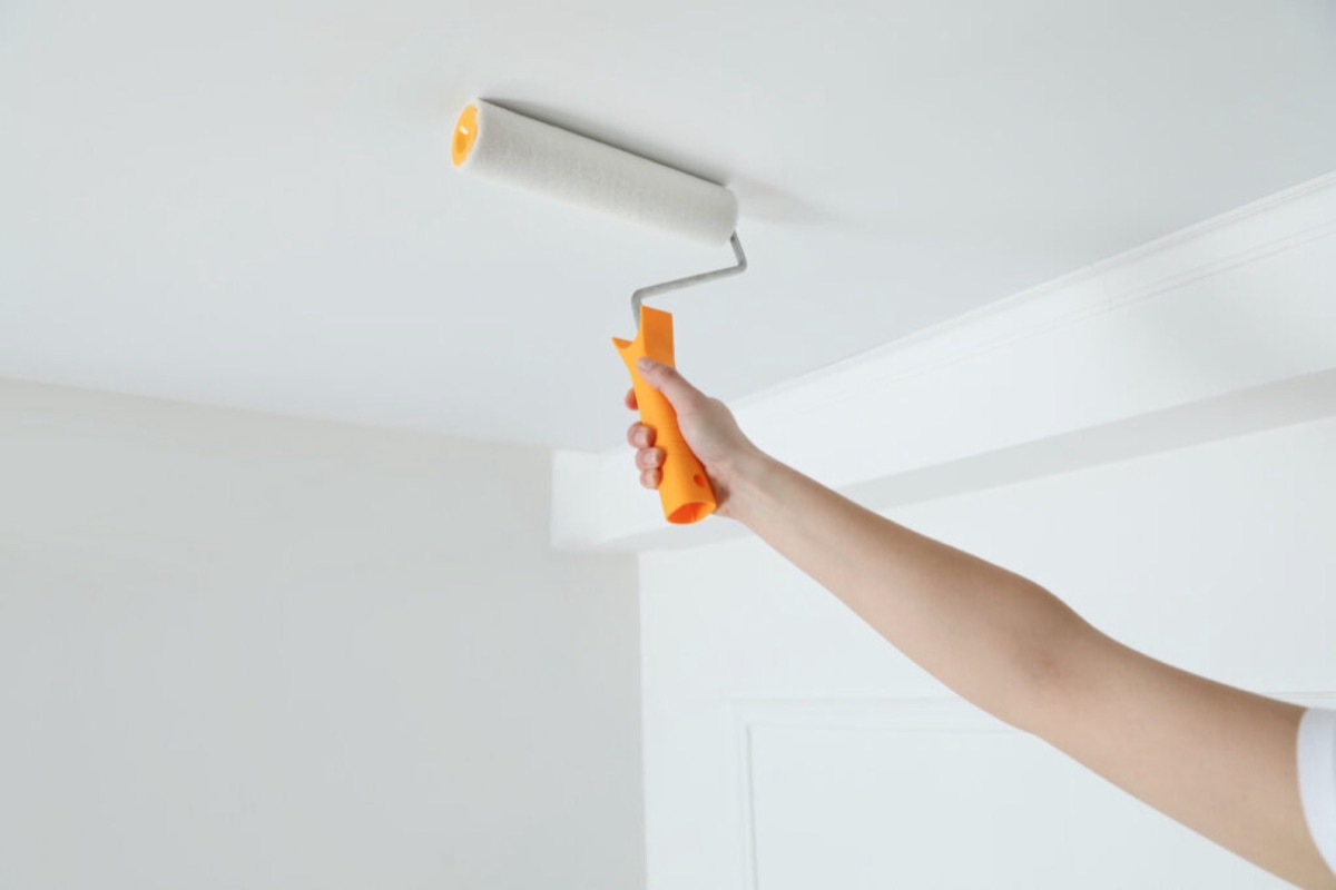 Paint Your Ceiling With Little To No Mess