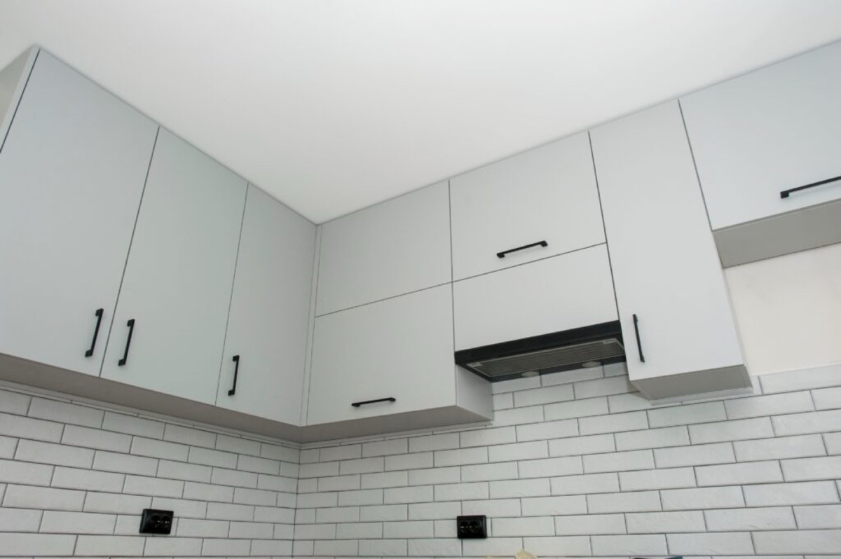 How to Paint Cabinets Like a Pro: Complete Guide
